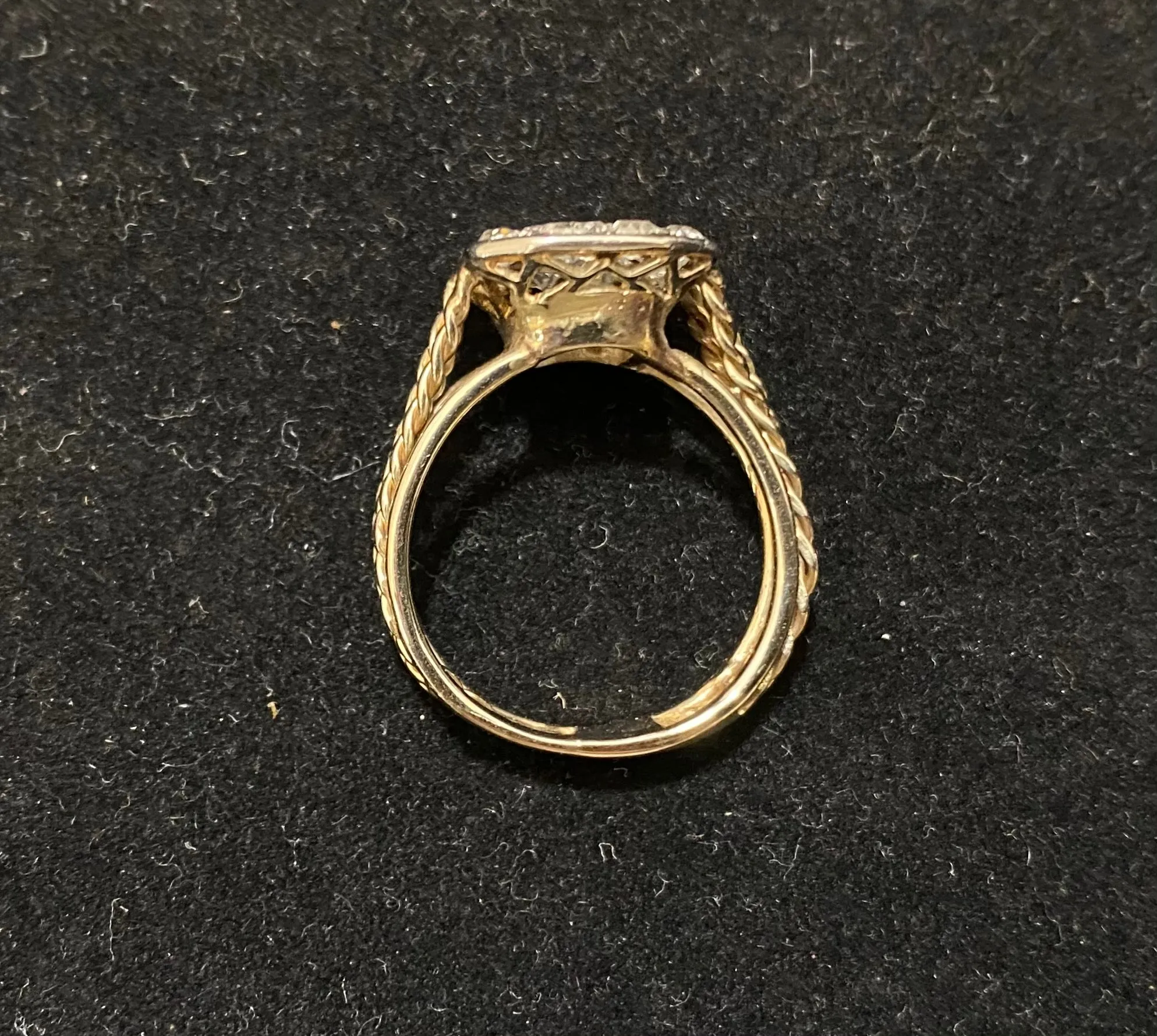 1900's Antique Design Solid White Gold with Old Mine Diamonds Ring - $16K Appraisal Value w/CoA}