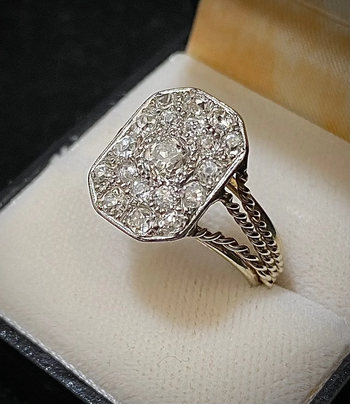 1900's Antique Design Solid White Gold with Old Mine Diamonds Ring - $16K Appraisal Value w/CoA}