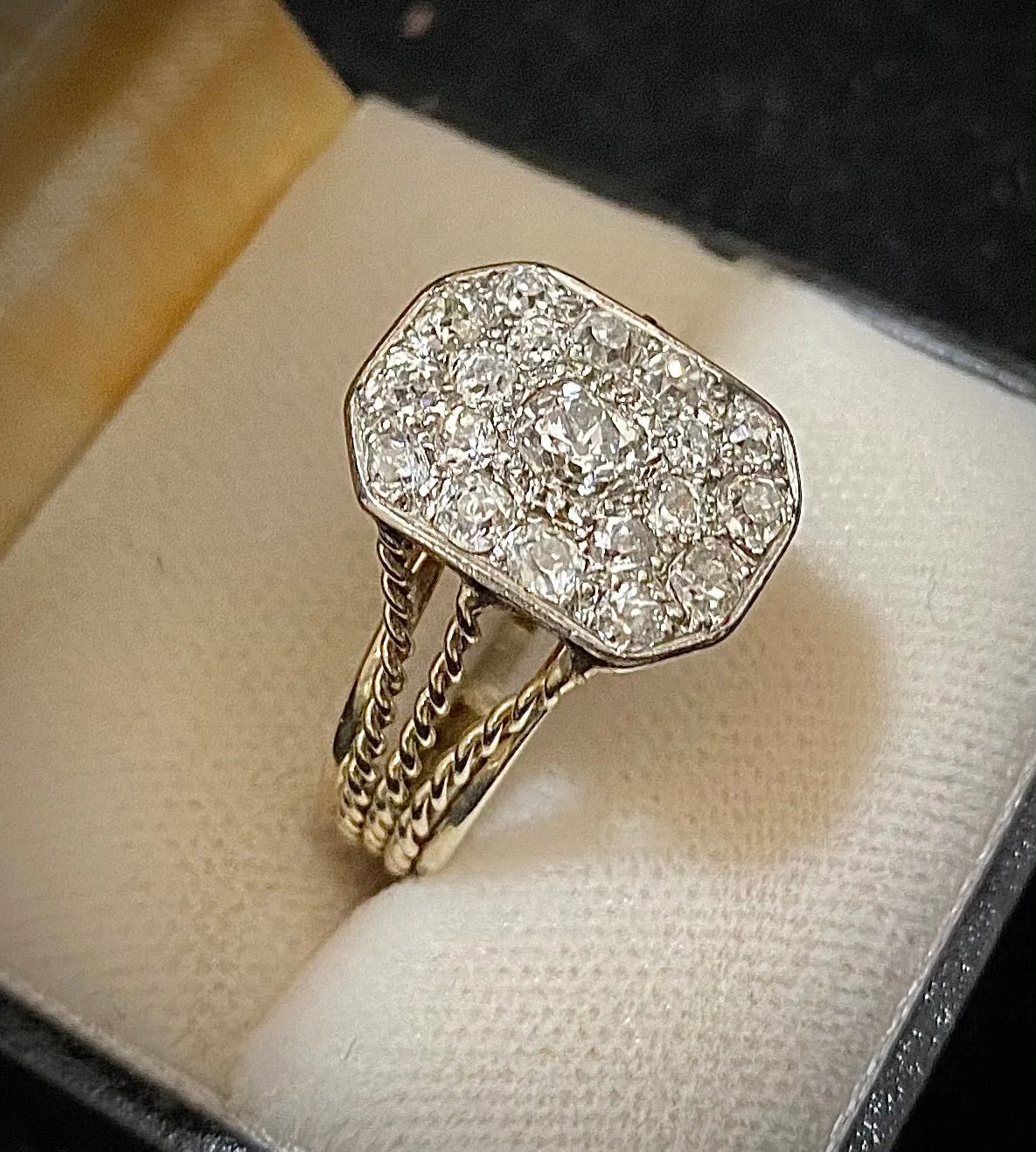 1900's Antique Design Solid White Gold with Old Mine Diamonds Ring - $16K Appraisal Value w/CoA}