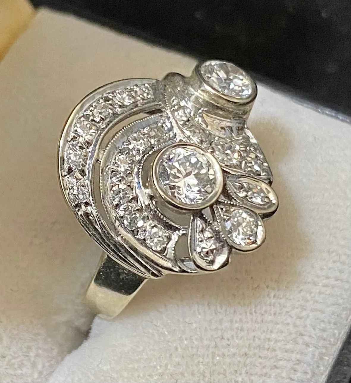 1920's Antique Design Solid White Gold with 26 Old Mine Diamonds Ring - $25K Appraisal Value w/CoA}
