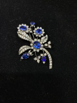 1920'S BEAUTIFUL FLOWER BROOCH/PIN WITH SAPPHIRE&DIAMONDS IN 18K WHITE GOLD - $100K COA!}
