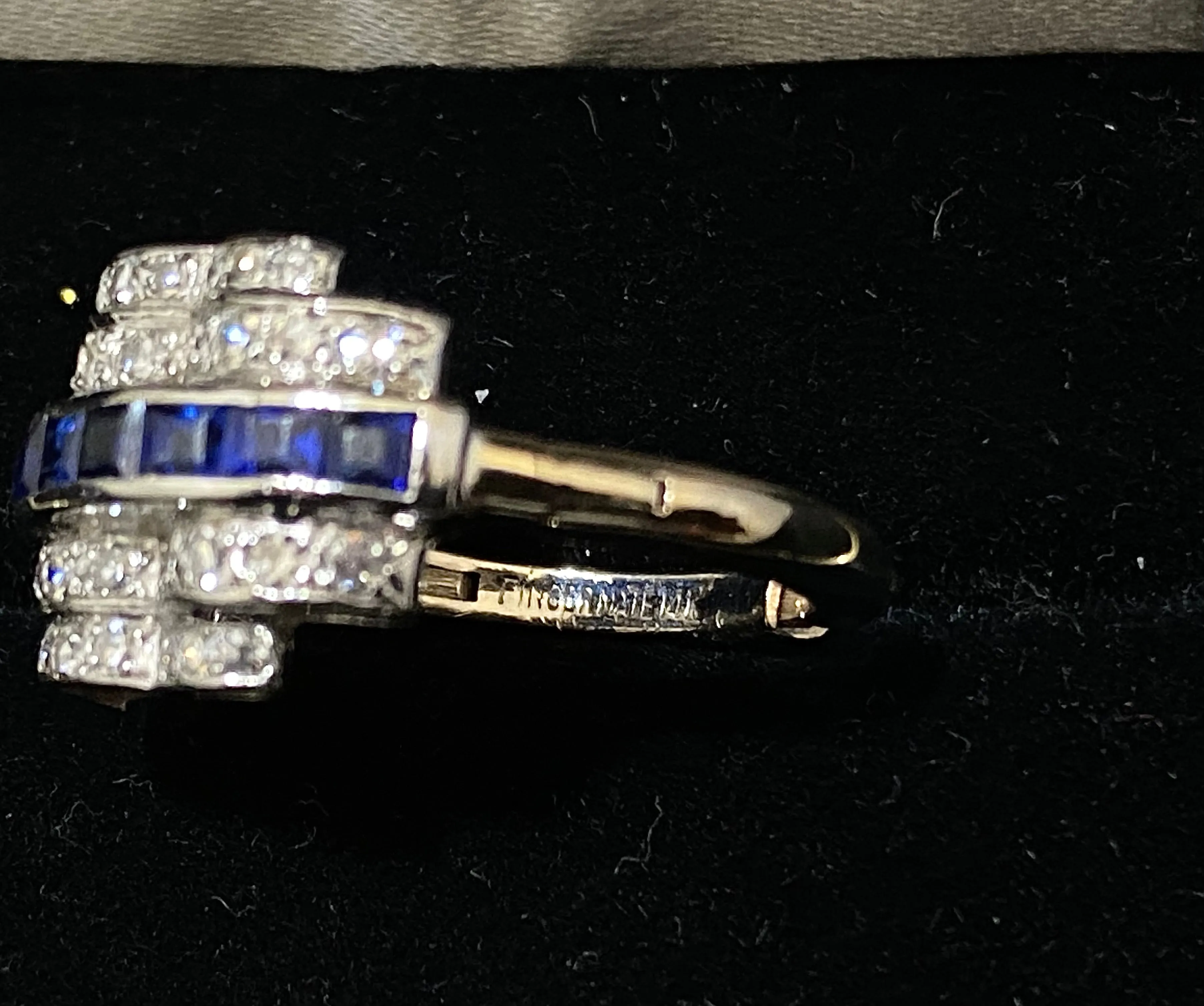 1920'S DIAMOND & SAPPHIRE DESIGNER RING IN SOLID WHITE GOLD -  $30K APR w/ CoA!!