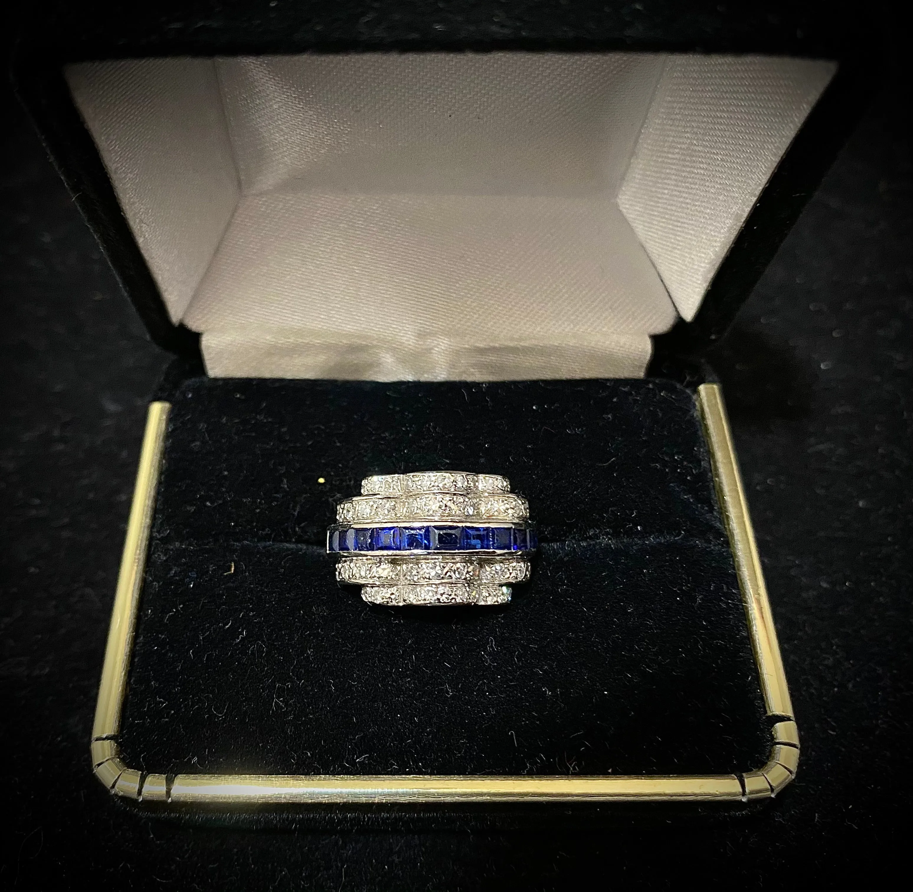 1920'S DIAMOND & SAPPHIRE DESIGNER RING IN SOLID WHITE GOLD -  $30K APR w/ CoA!!