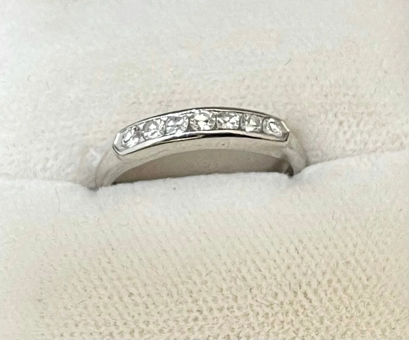 1920s Unique Design 18KWG with 7 Diamonds Band Ring - $7K Appraisal Value w/CoA!