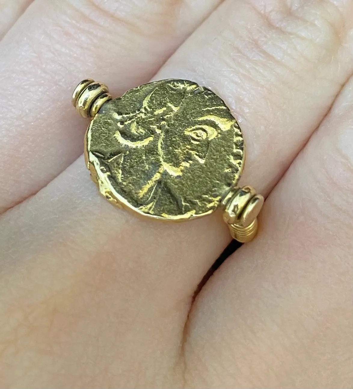 Antique Design Solid Yellow Gold Coin Signet Reversible Ring - $6K Appraisal Value w/CoA}