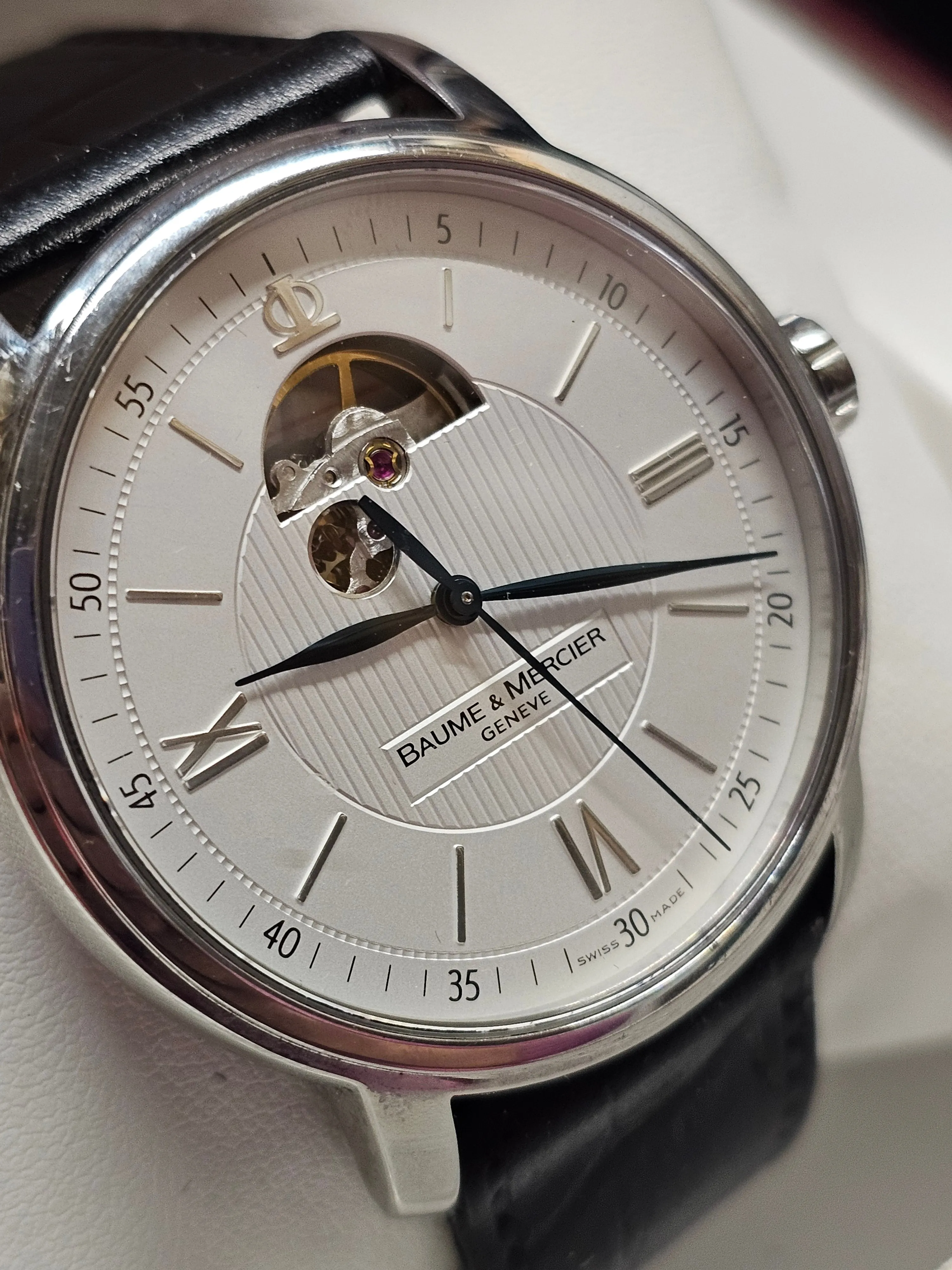 BAUME & MERCIER SS Large Round Case Skeleton Back Men's Watch - $10K APR w/ COA!
