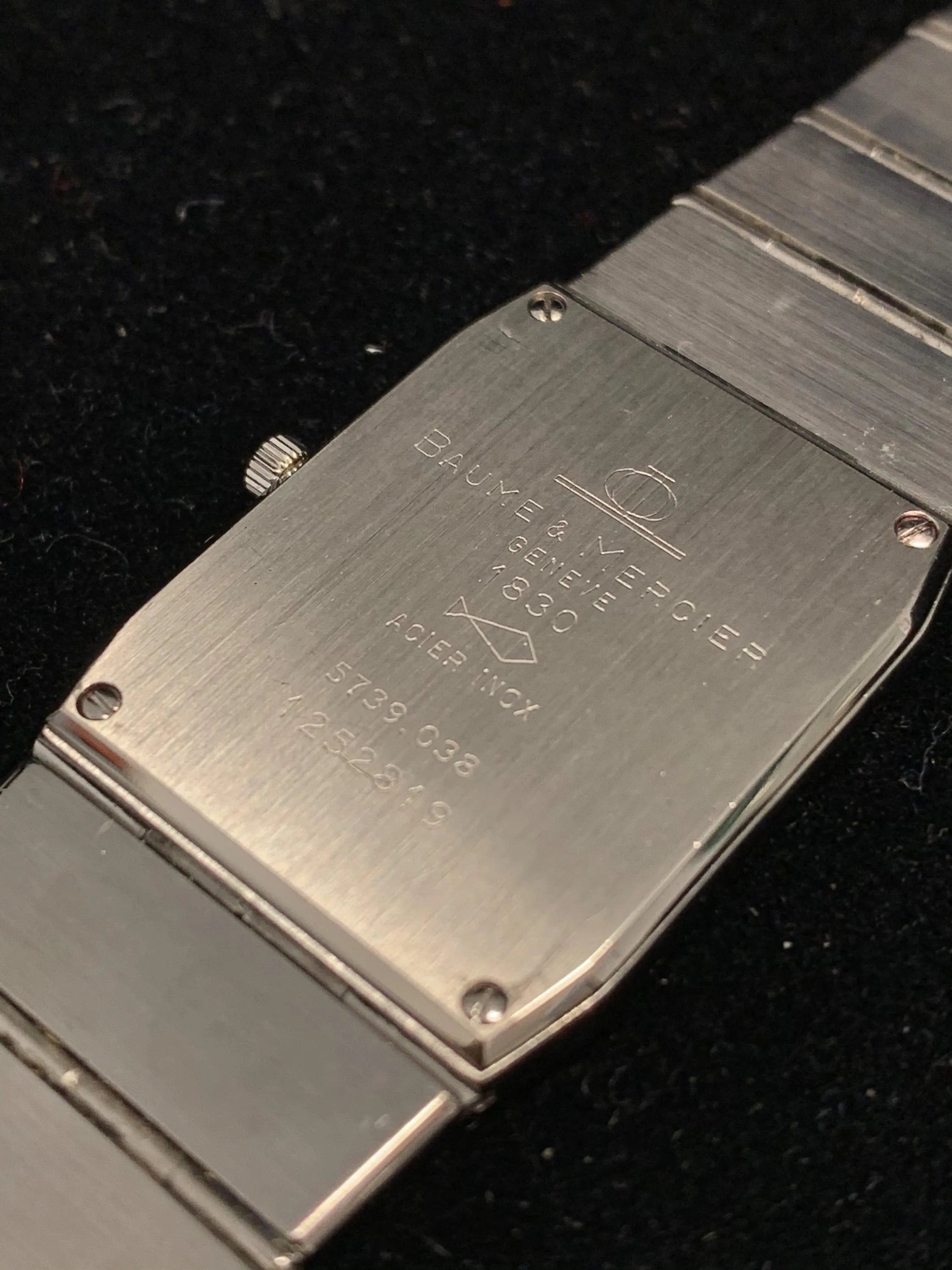 BAUME & MERCIER Vintage c. 1980s 18K Gold Striped Wristwatch - $10K APR Value w/ CoA!