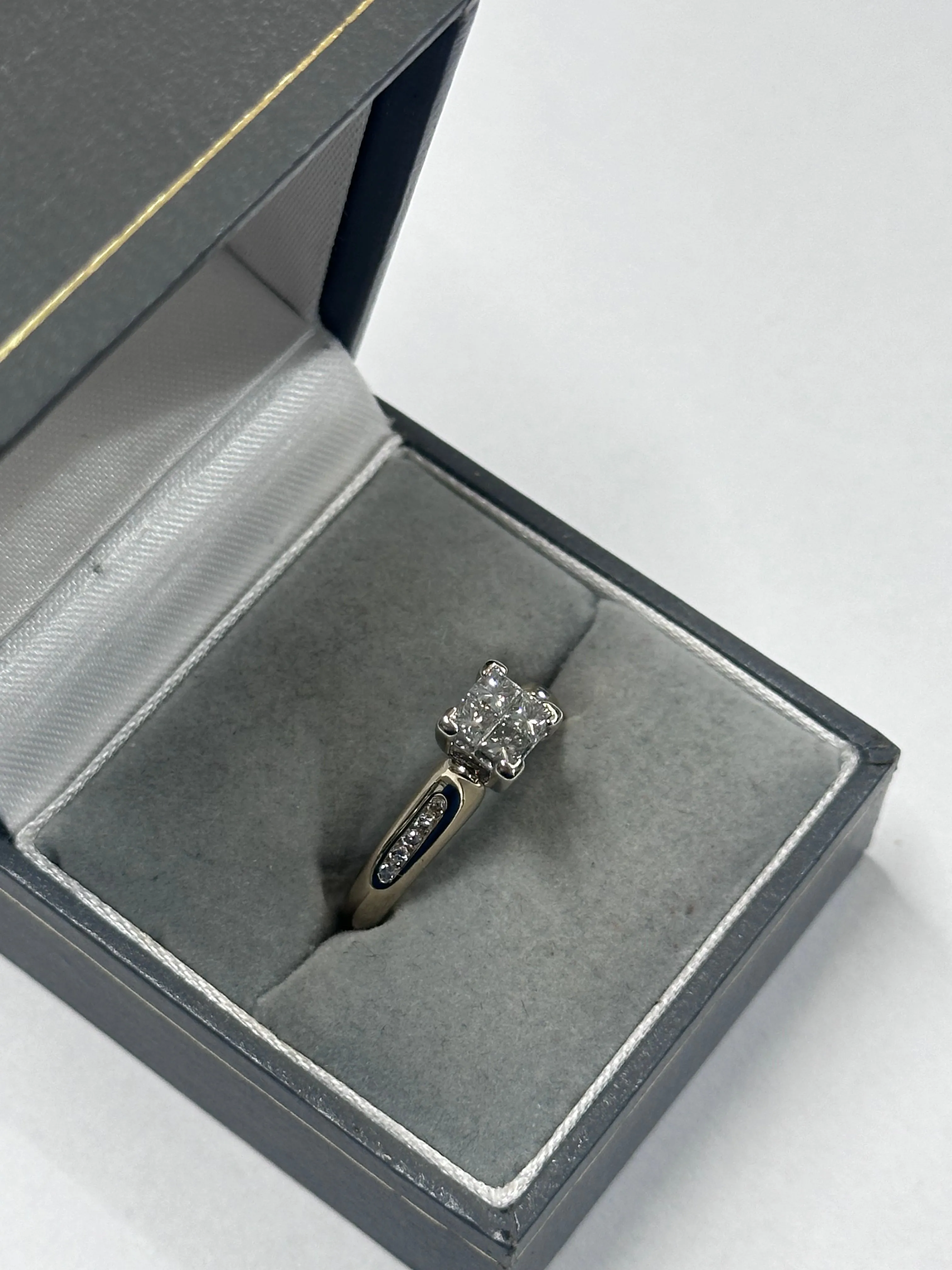 BEAUTIFUL ANTIQUE DESIGNER DIAMOND YELLOW GOLD RING - $13K  APR w/ CoA!!!!!!!!!!