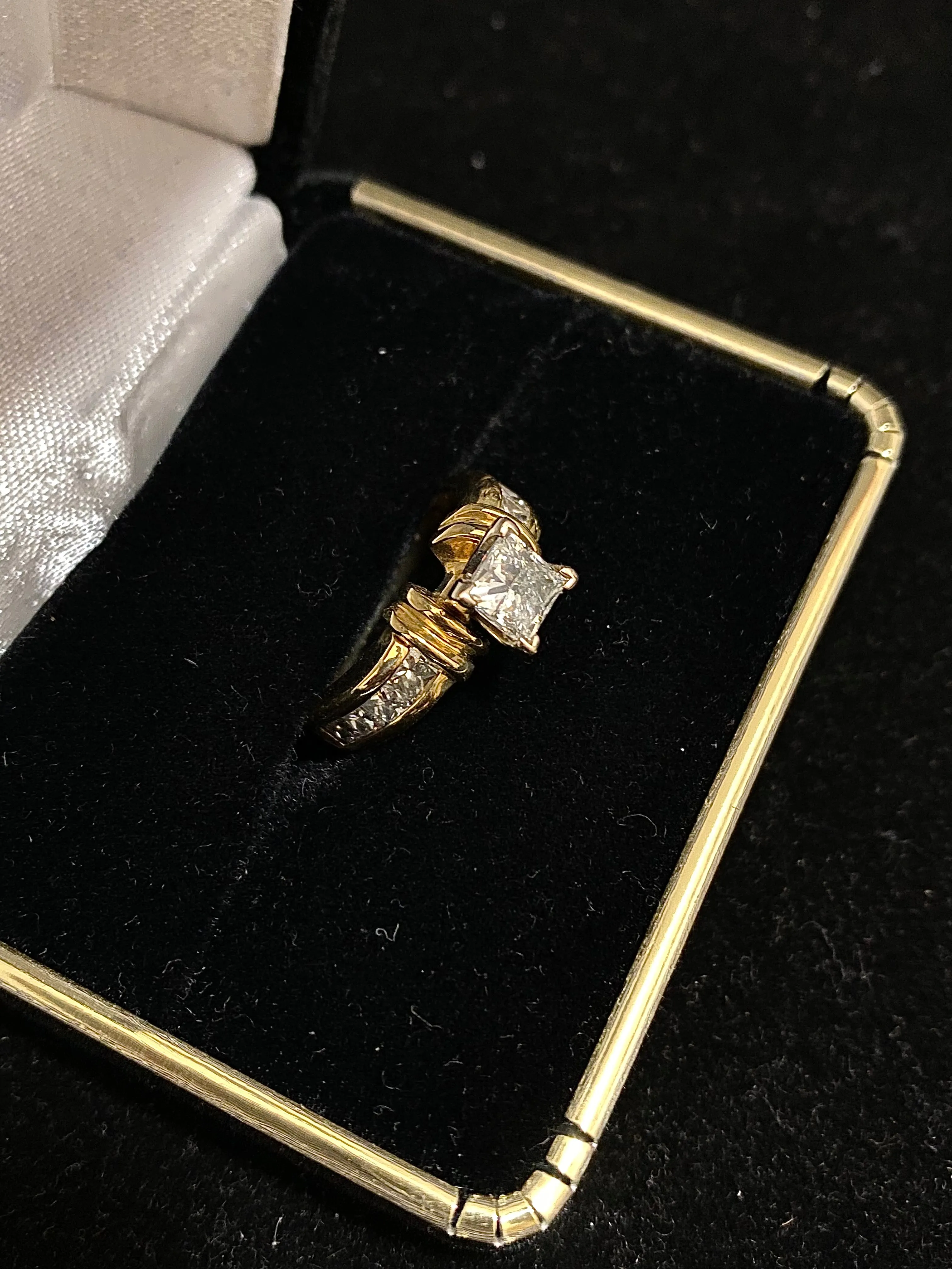 BEAUTIFUL Designer Solid Yellow Gold Princess-Cut Diamond Engagement Ring - $15K Appraisal Value w/ CoA }