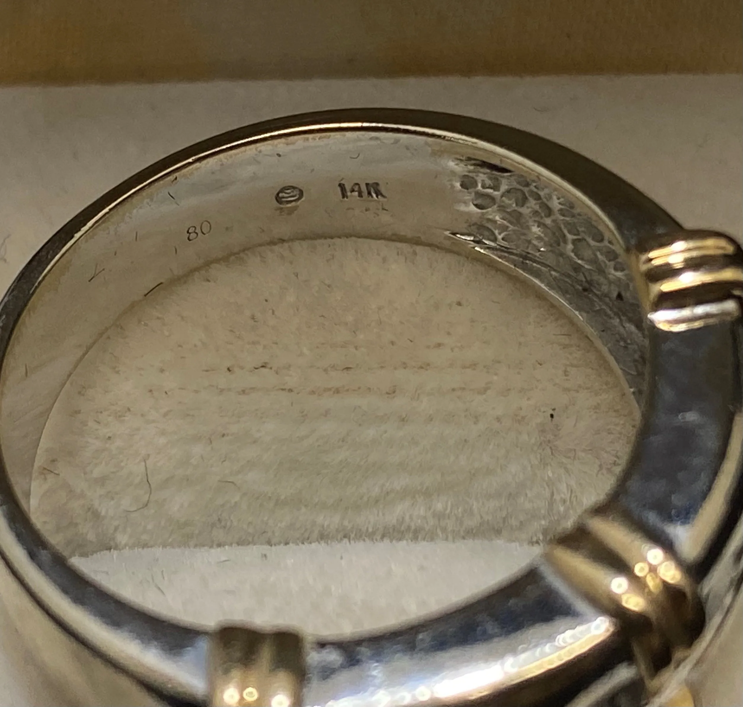 Beautiful Solid White/Yellow Gold 7-Diamond Channel-set Ring - $6K Appraisal Value w/CoA}