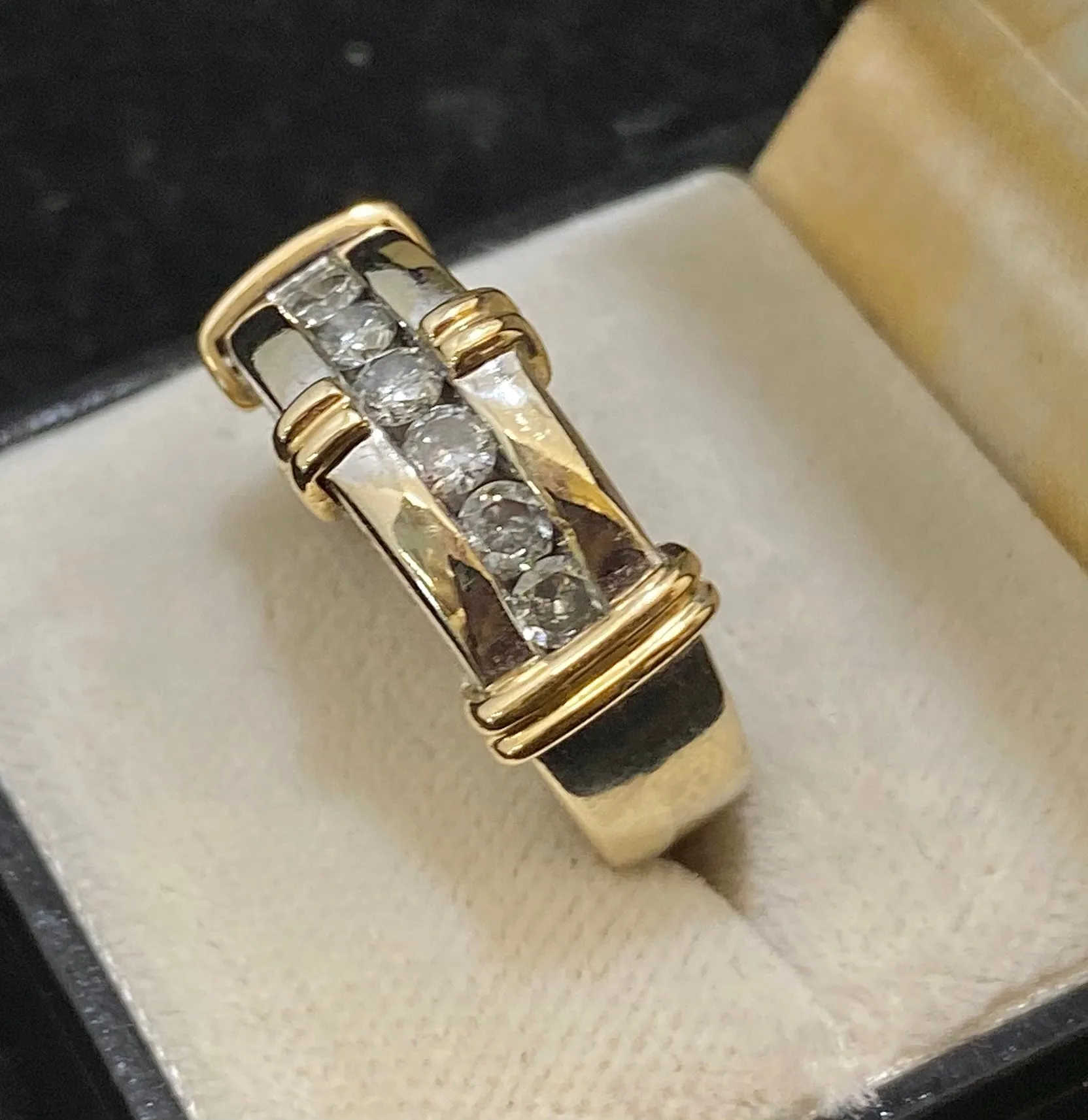 Beautiful Solid White/Yellow Gold 7-Diamond Channel-set Ring - $6K Appraisal Value w/CoA}