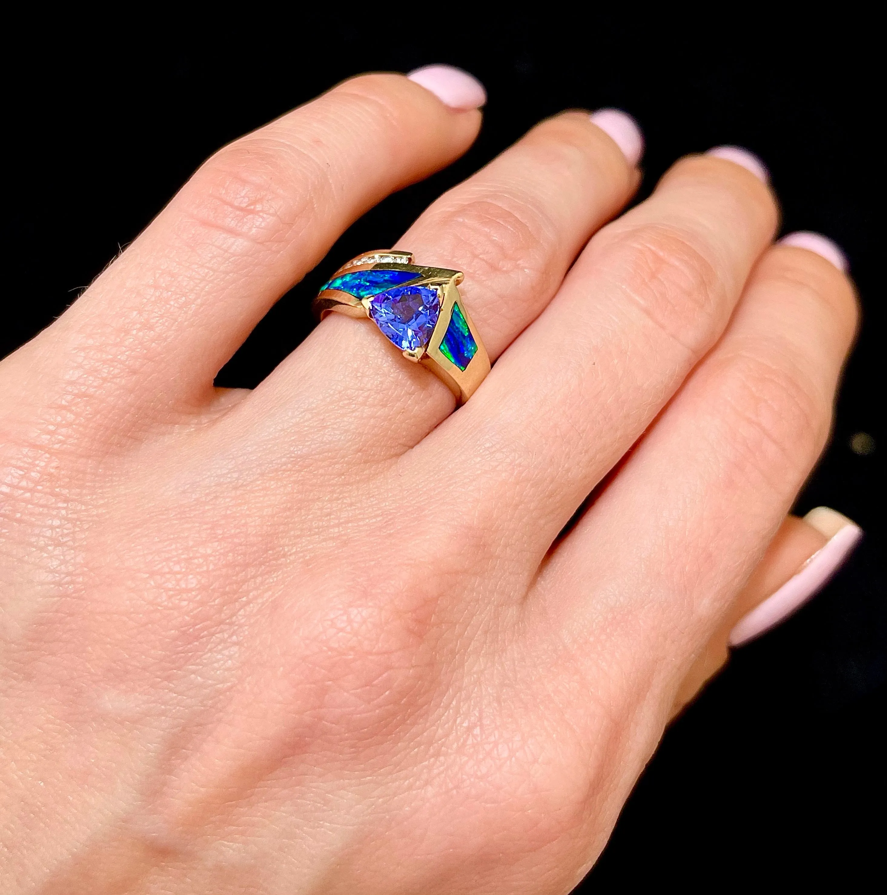 Beautiful SYG Tanzanite, Diamonds & Blue Opal Ring - $15K APR Value w/CoA}