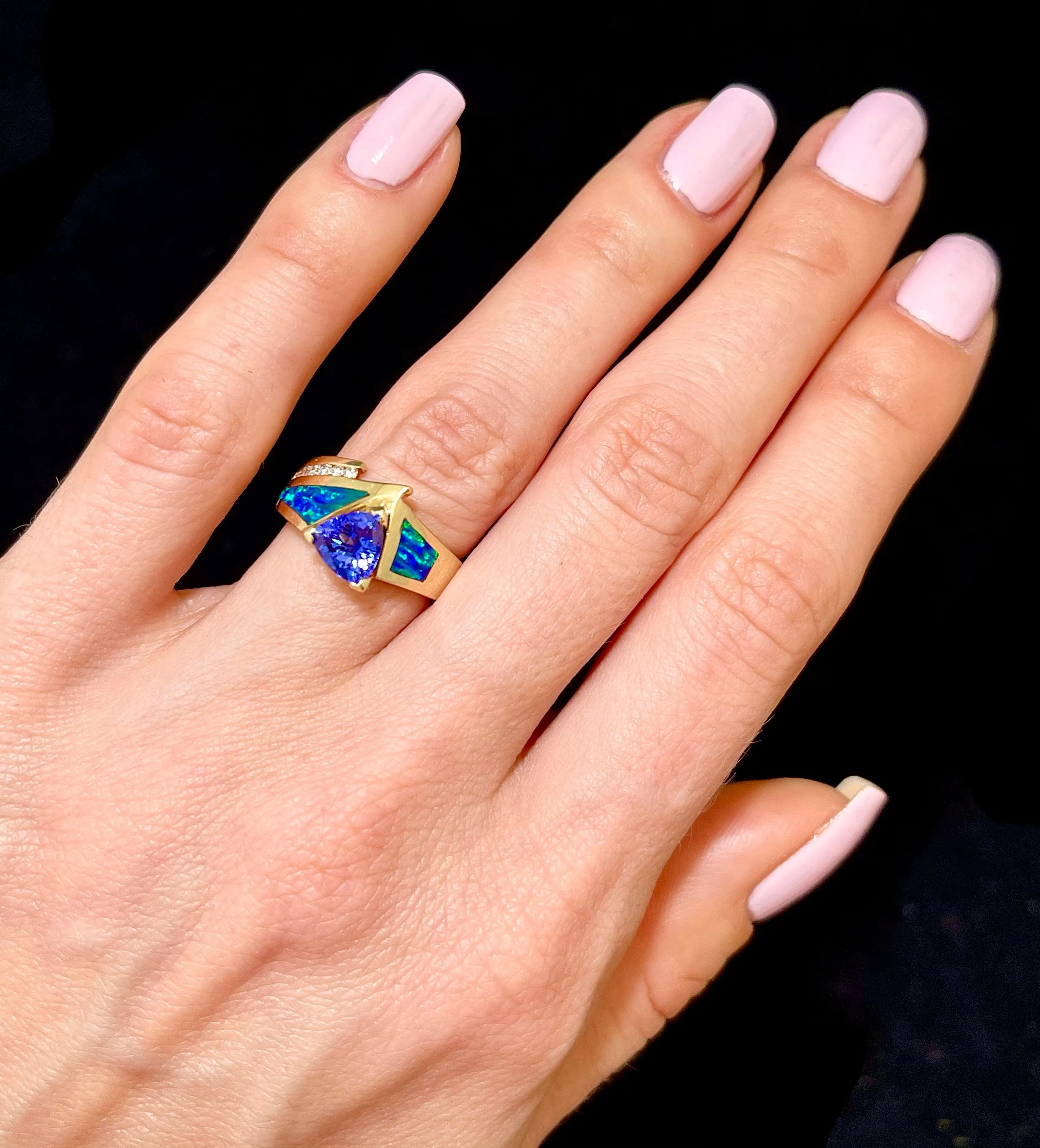 Beautiful SYG Tanzanite, Diamonds & Blue Opal Ring - $15K APR Value w/CoA}