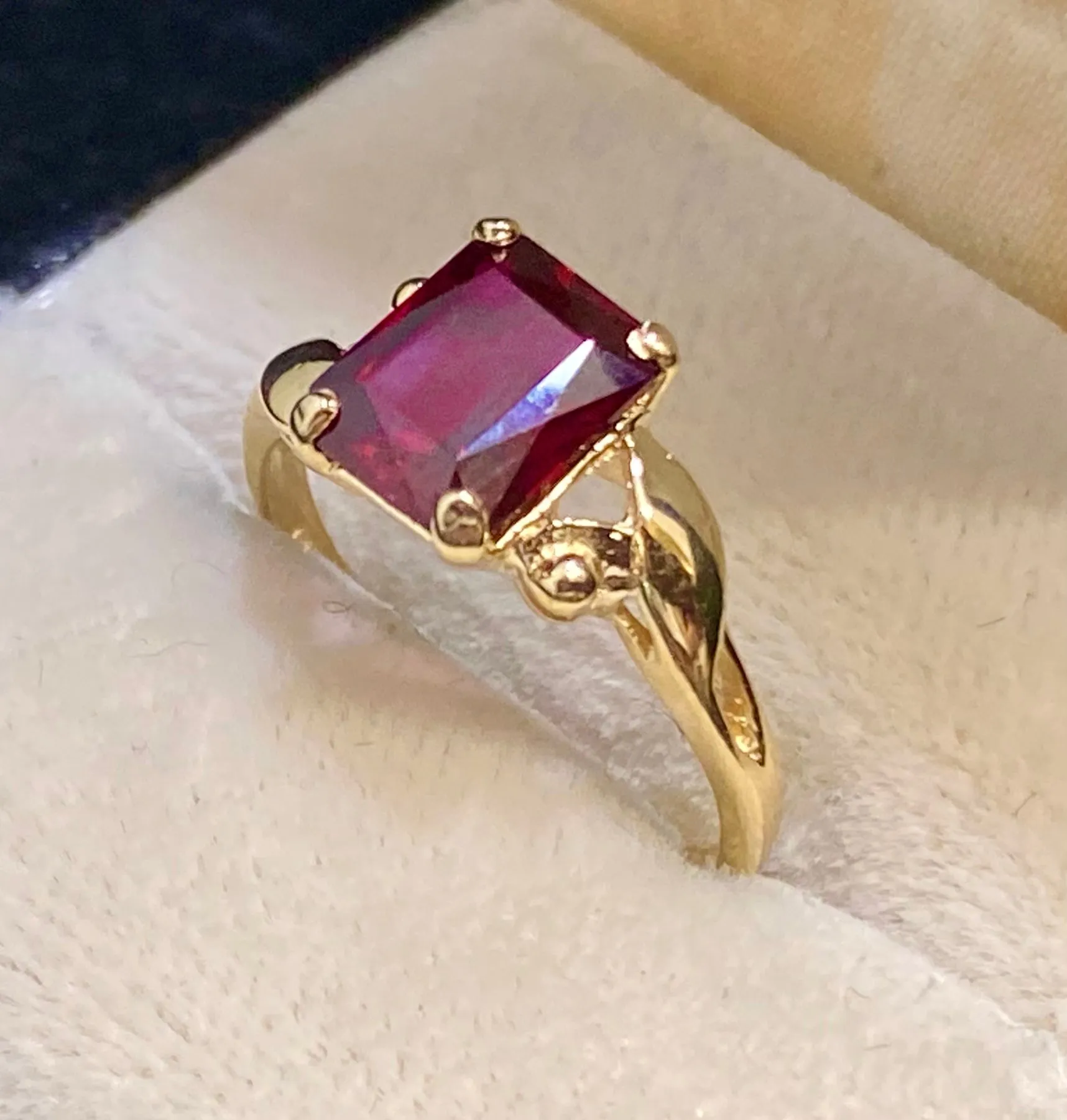Beautiful Unique Solid Yellow Gold Rubellite Ring - $3K Appraisal Value w/CoA}
