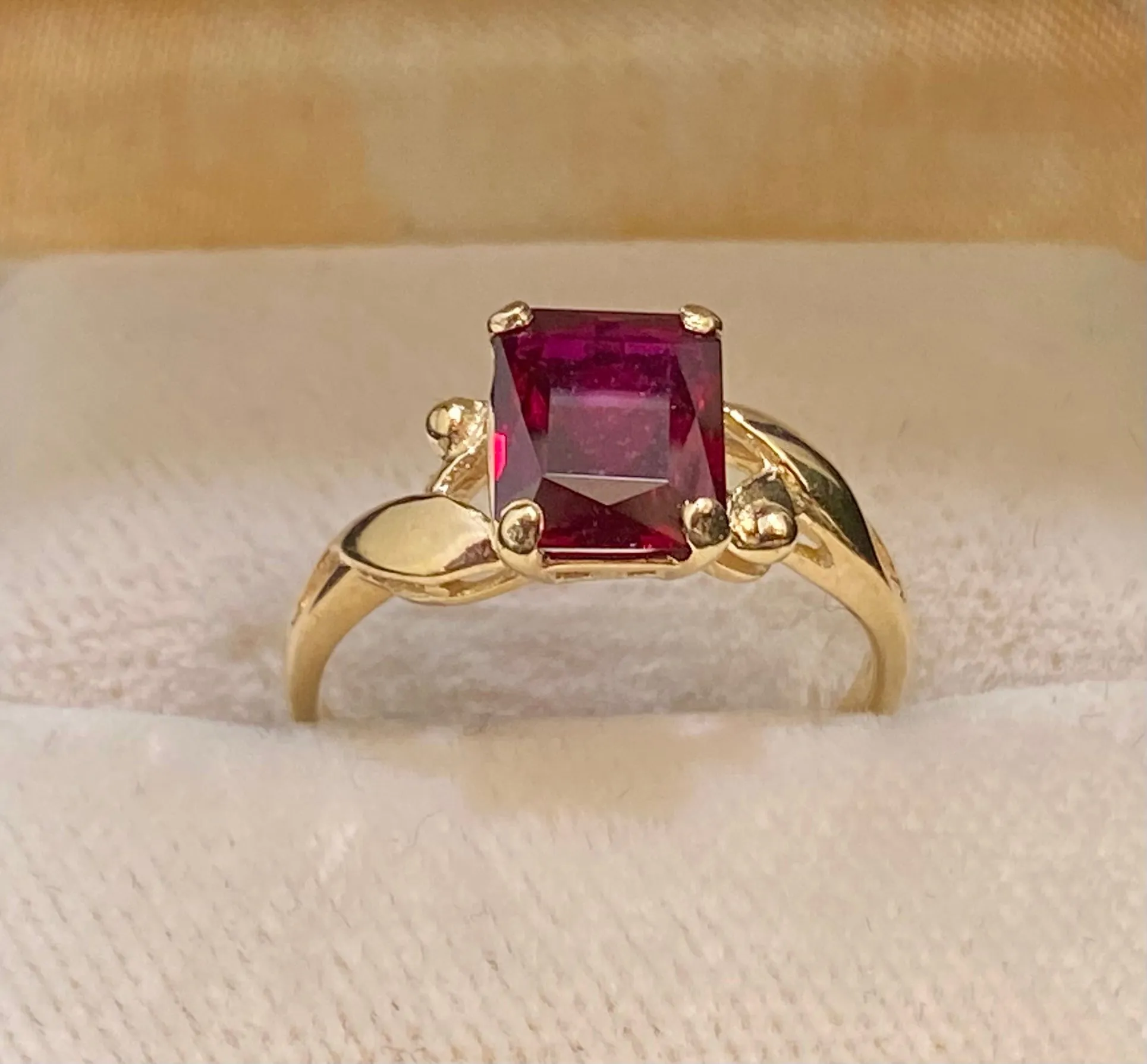 Beautiful Unique Solid Yellow Gold Rubellite Ring - $3K Appraisal Value w/CoA}