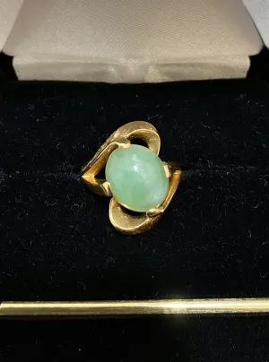Beautiful Vintage Designer Solid Yellow Gold Jade Ring - $8K Appraisal Value w/ CoA!