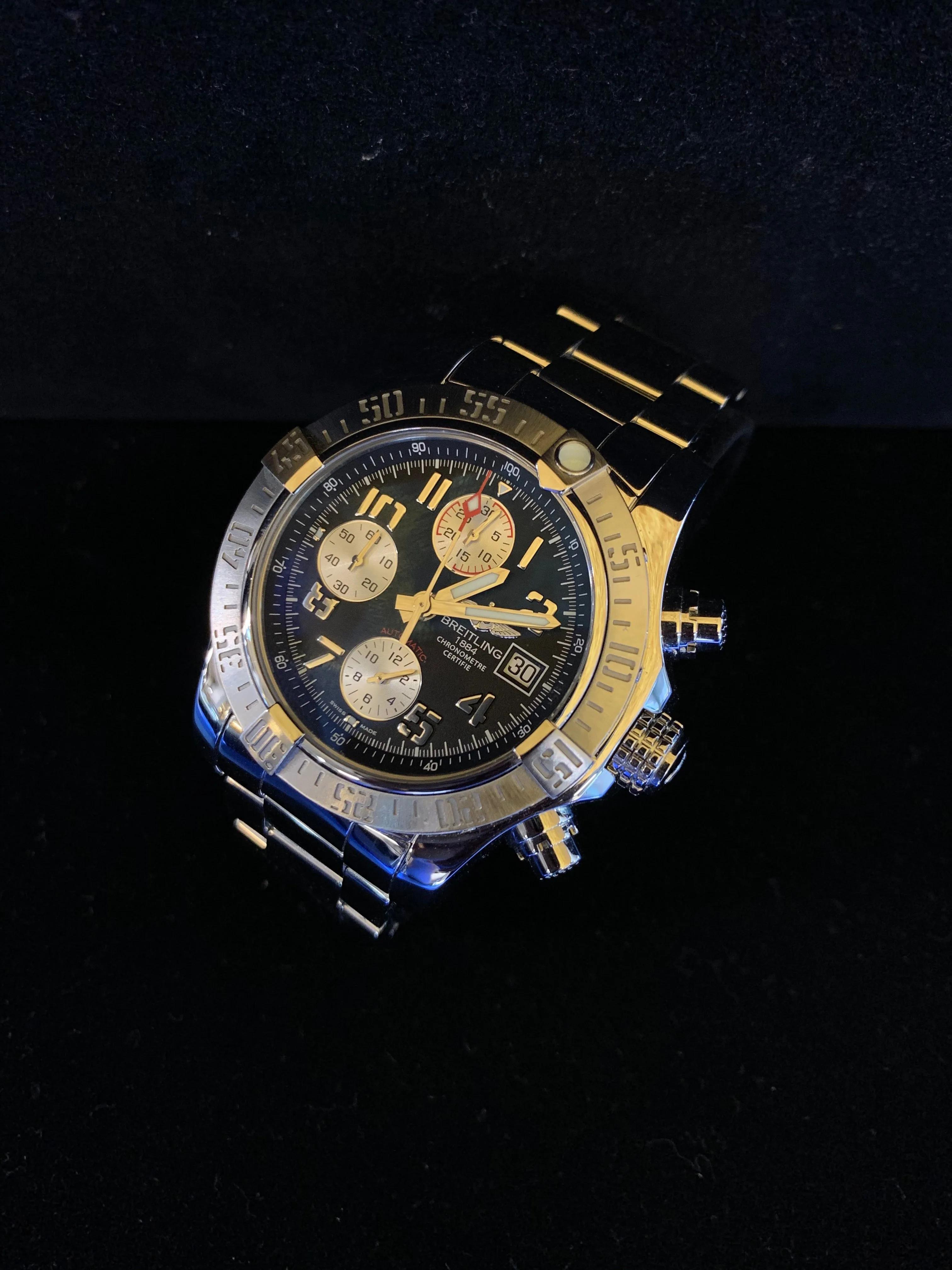 BREITLING JUMBO CHRONOGRAPH AUTOMATIC PERPETUAL MEN’S WATCH WITH BREITLING SIGNATURE! – $10K APR w/CoA!|