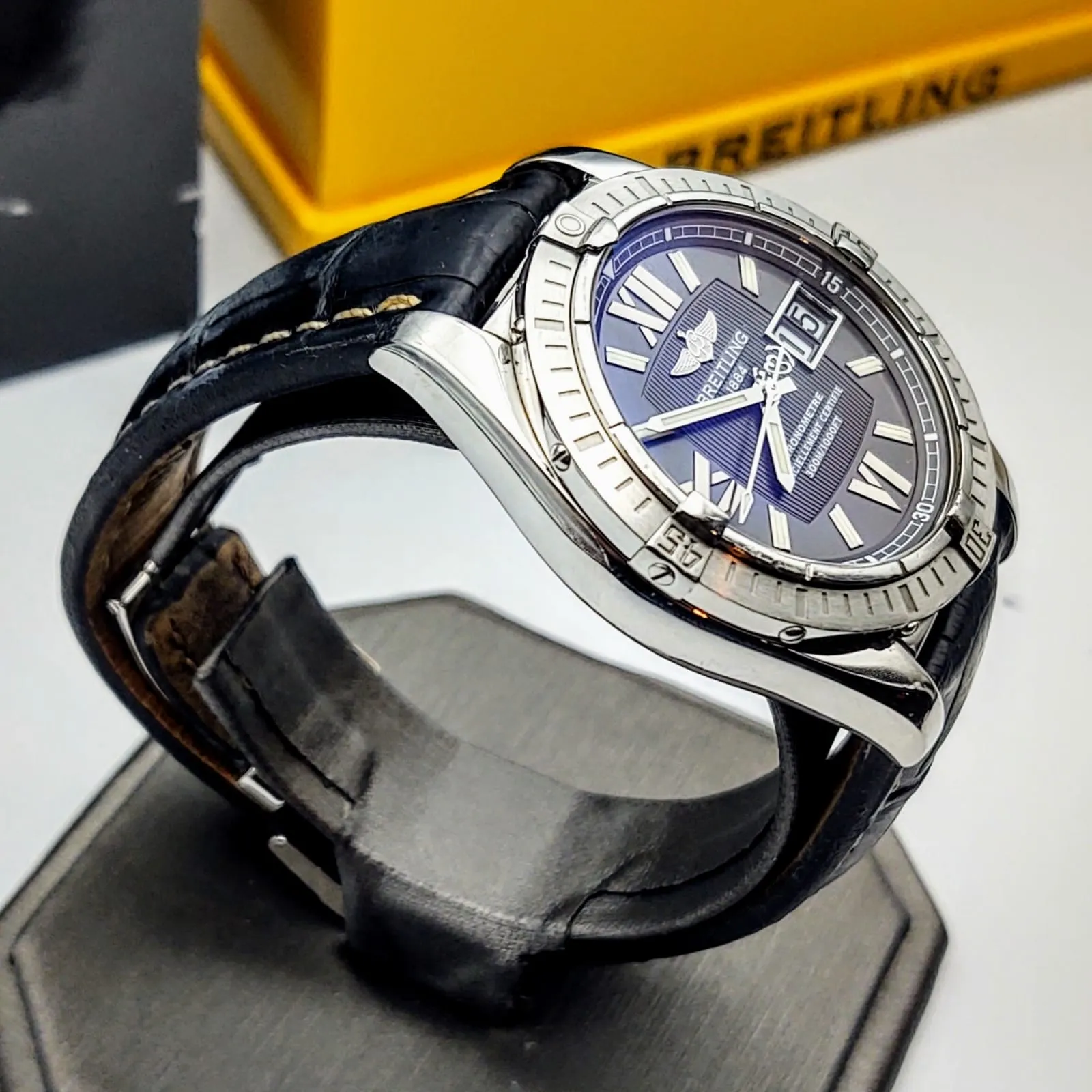 BREITLING Windrider Cockpit Watch Chronometer Officiellement Certifie 300M Wristwatch