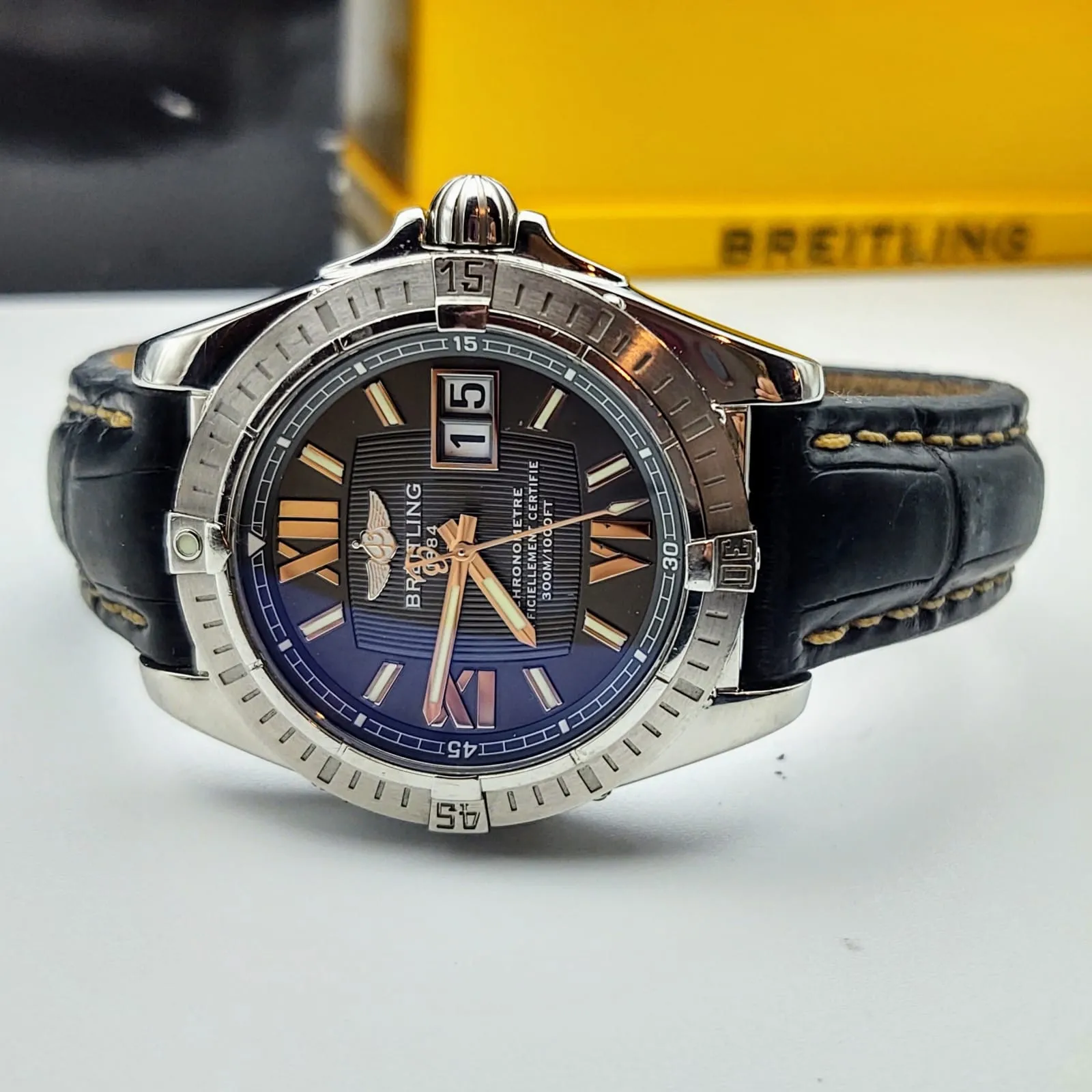 BREITLING Windrider Cockpit Watch Chronometer Officiellement Certifie 300M Wristwatch