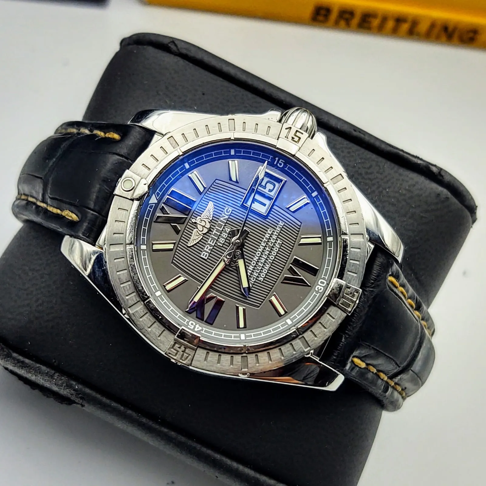 BREITLING Windrider Cockpit Watch Chronometer Officiellement Certifie 300M Wristwatch