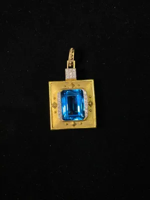 Buccellati-style Vintage 18K Yellow Gold Pendant w/ 50ct Blue Topaz & 23 Diamonds - $20 Appraisal Value w/CoA}