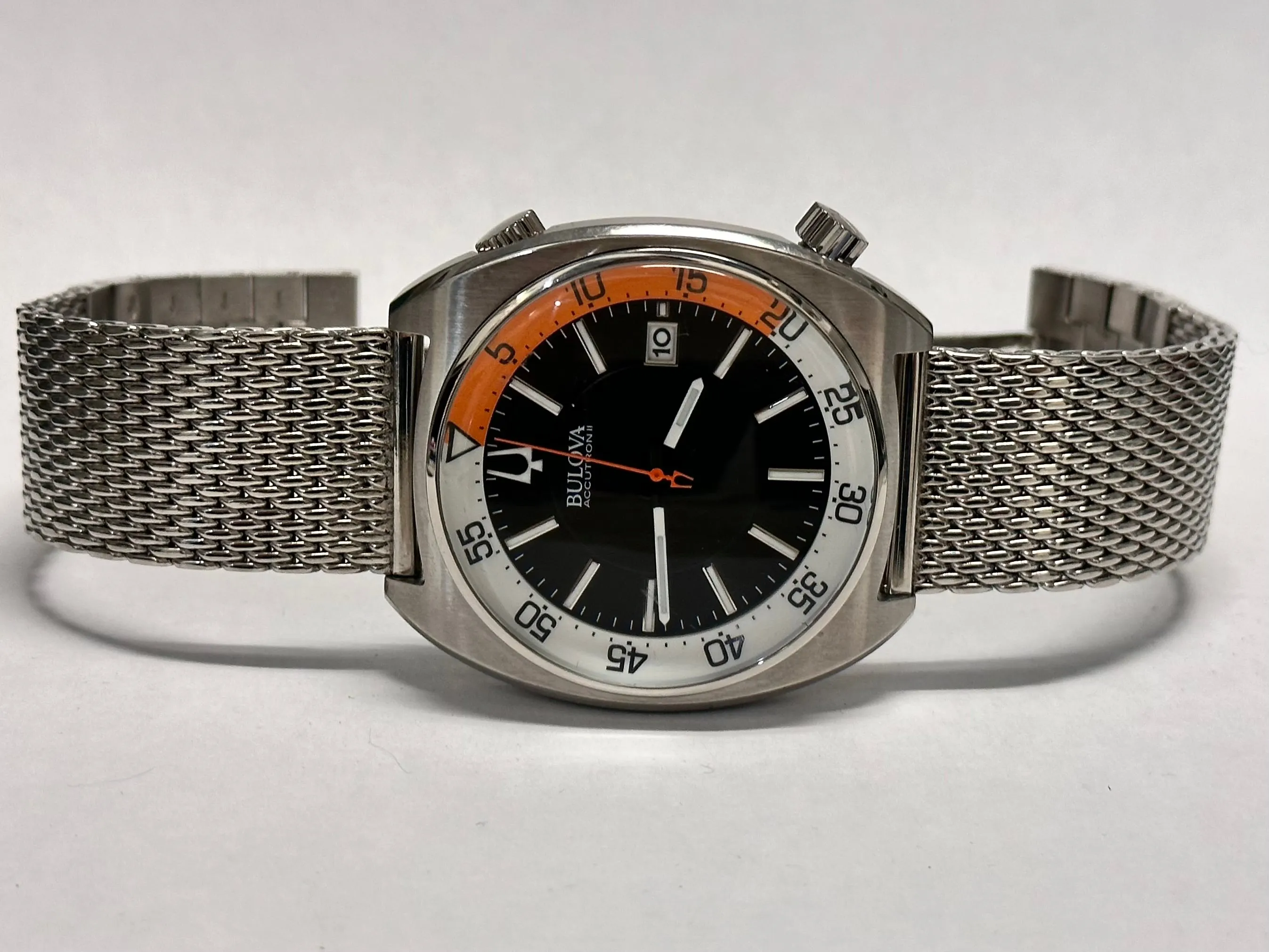 BULOVA ACCUTRON II Men's XL Wristwatch - $3K APR Value w/ CoA!