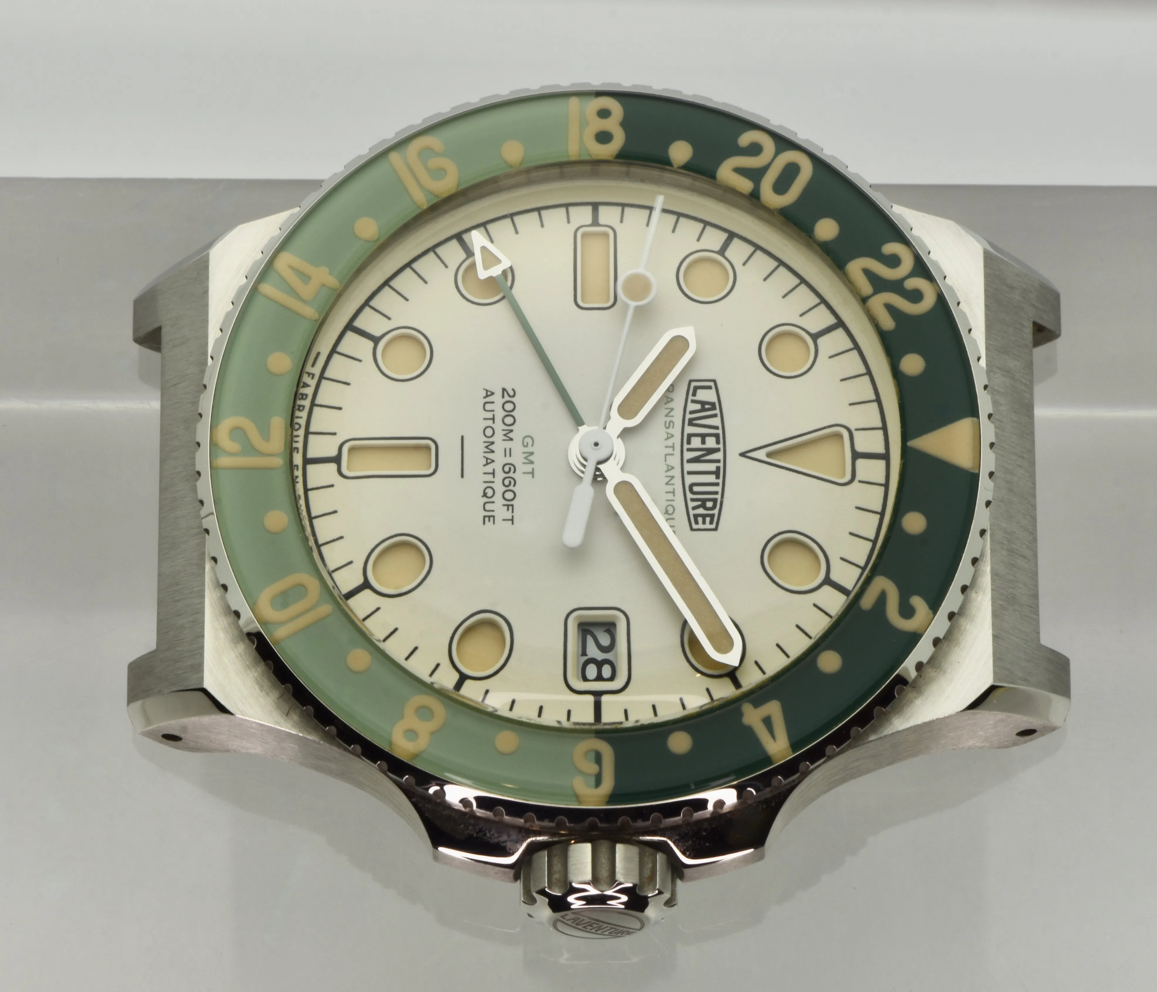 Laventure Transatlantique GMT, Steel/Cream