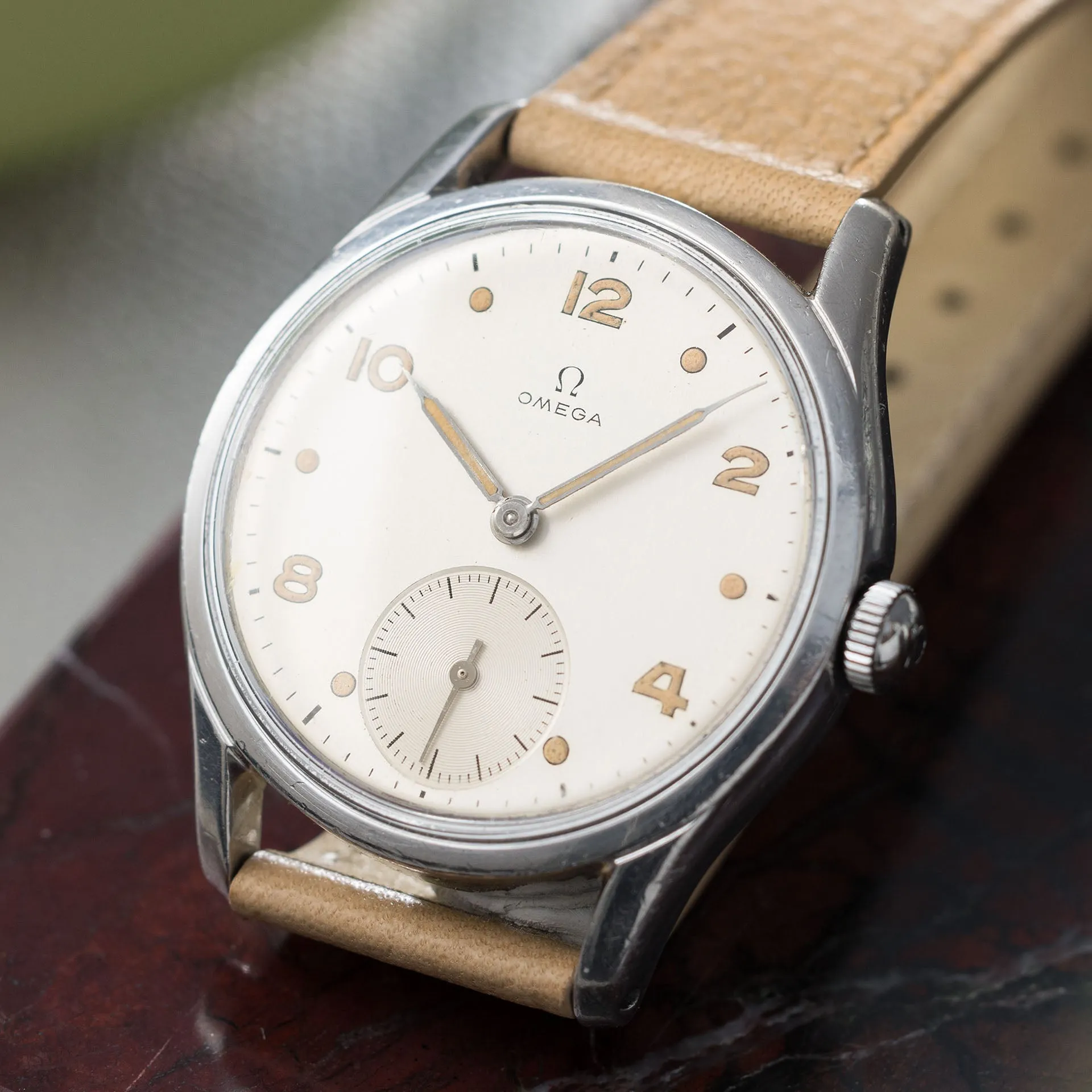 Omega Steel Dress Watch 2639-5 Radium Arabic Hours