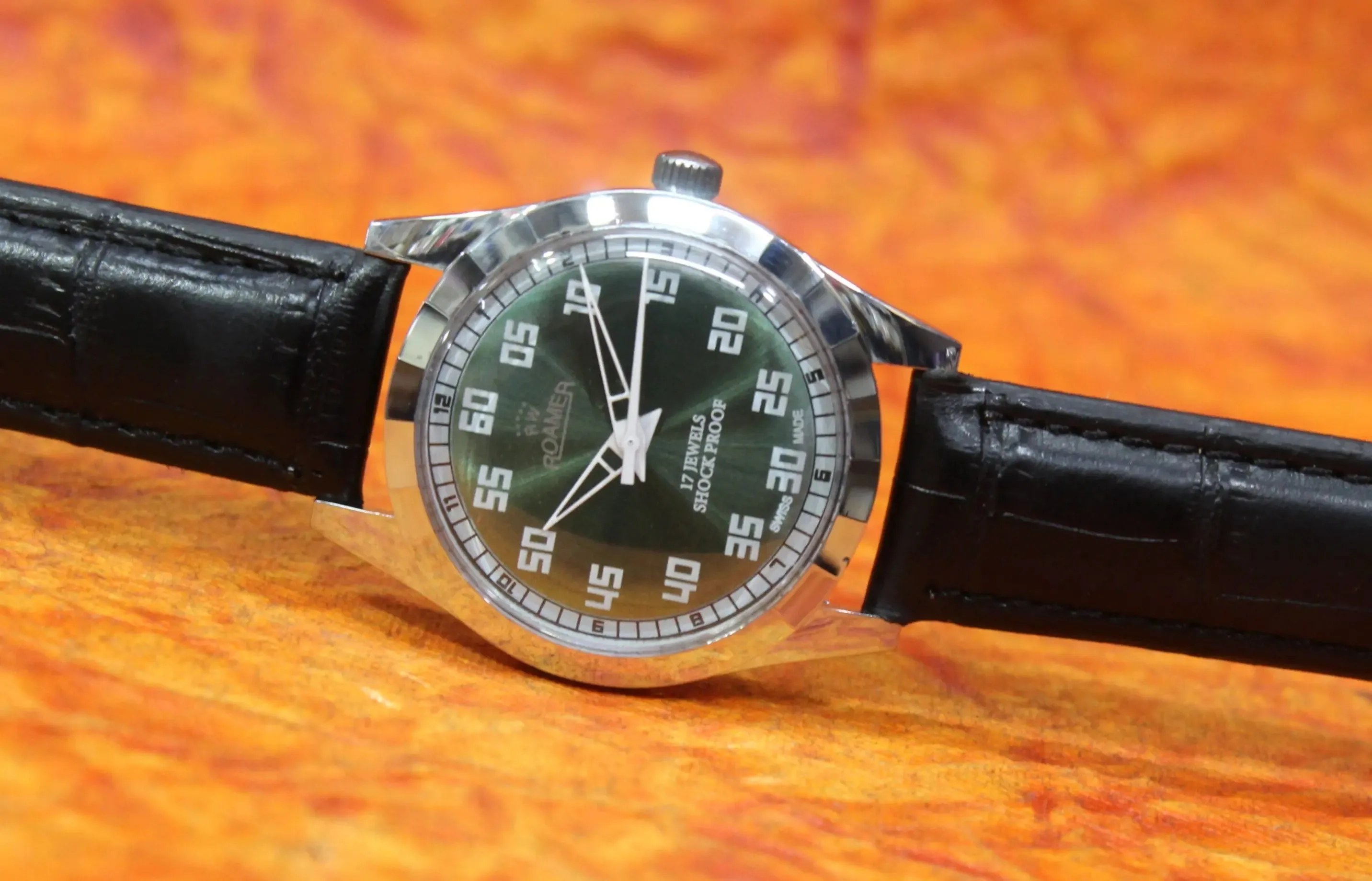 Roamer Vintage 17 Jewels FHF ST96 Mechanical Hand Winding Swiss Made Black Dial Wristwatch