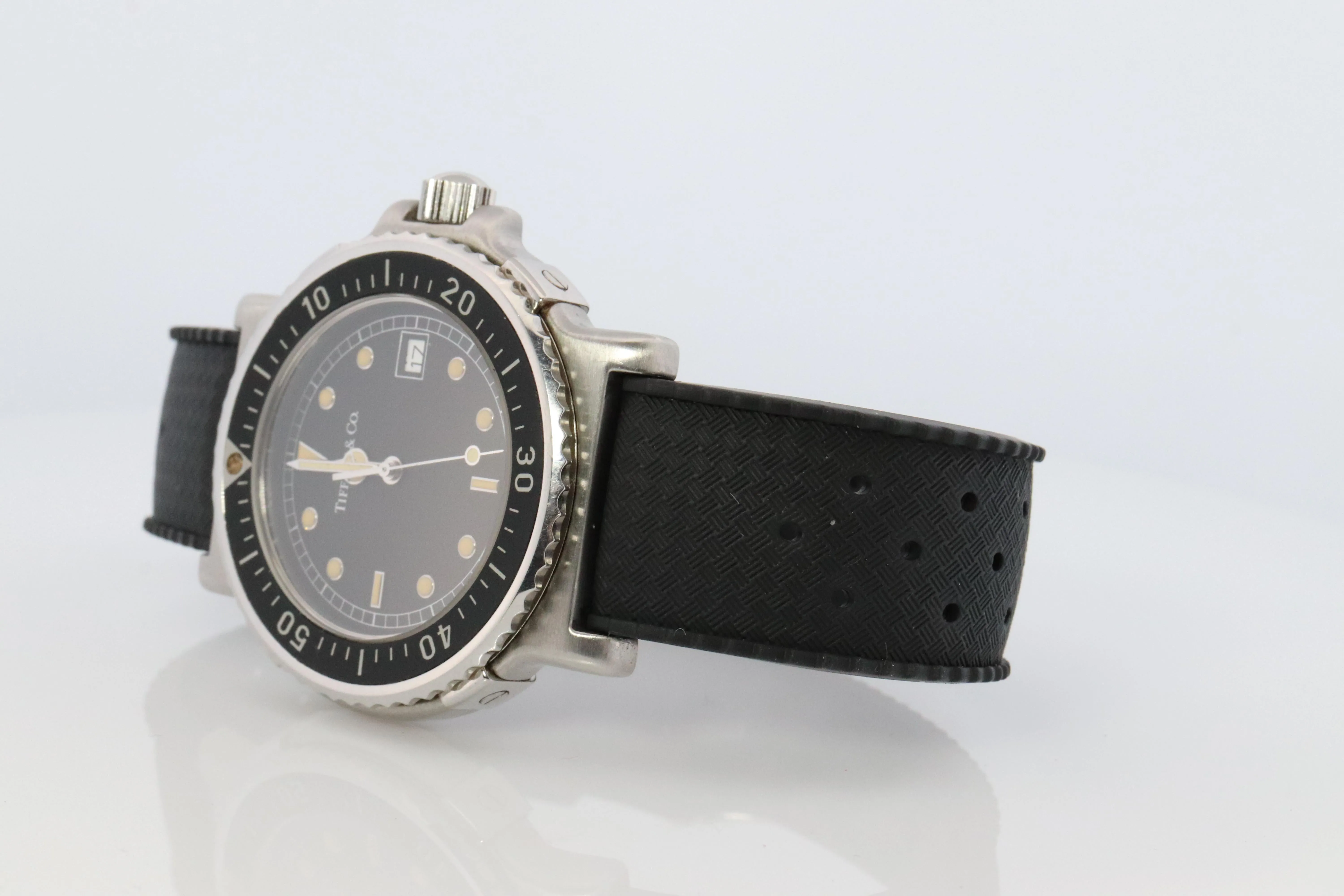 Tiffany and Co Diver Watch. SS Tiffany Co Mens M0711 40mm Watch