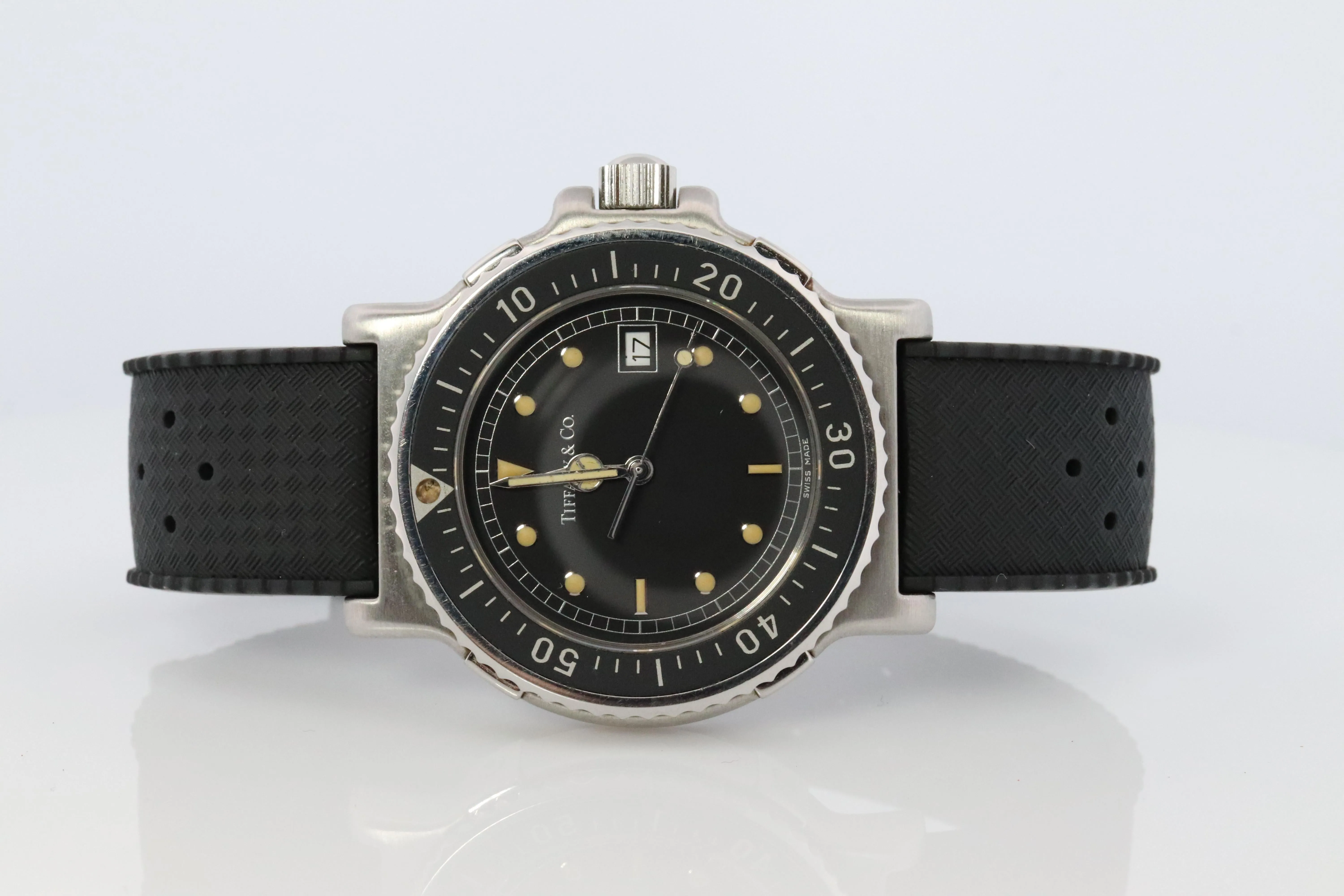 Tiffany and Co Diver Watch. SS Tiffany Co Mens M0711 40mm Watch