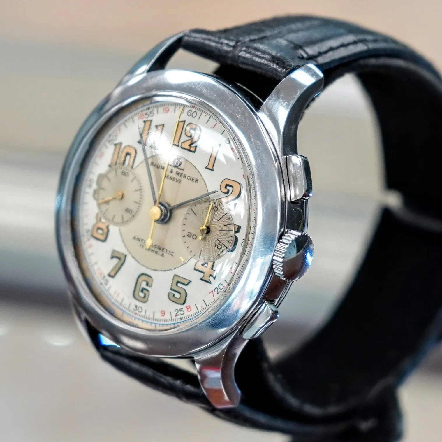 Vintage BAUME & MERCIER Geneve Chronograph Watch Antimagnetic 17 Jewels 39mm Swiss Made