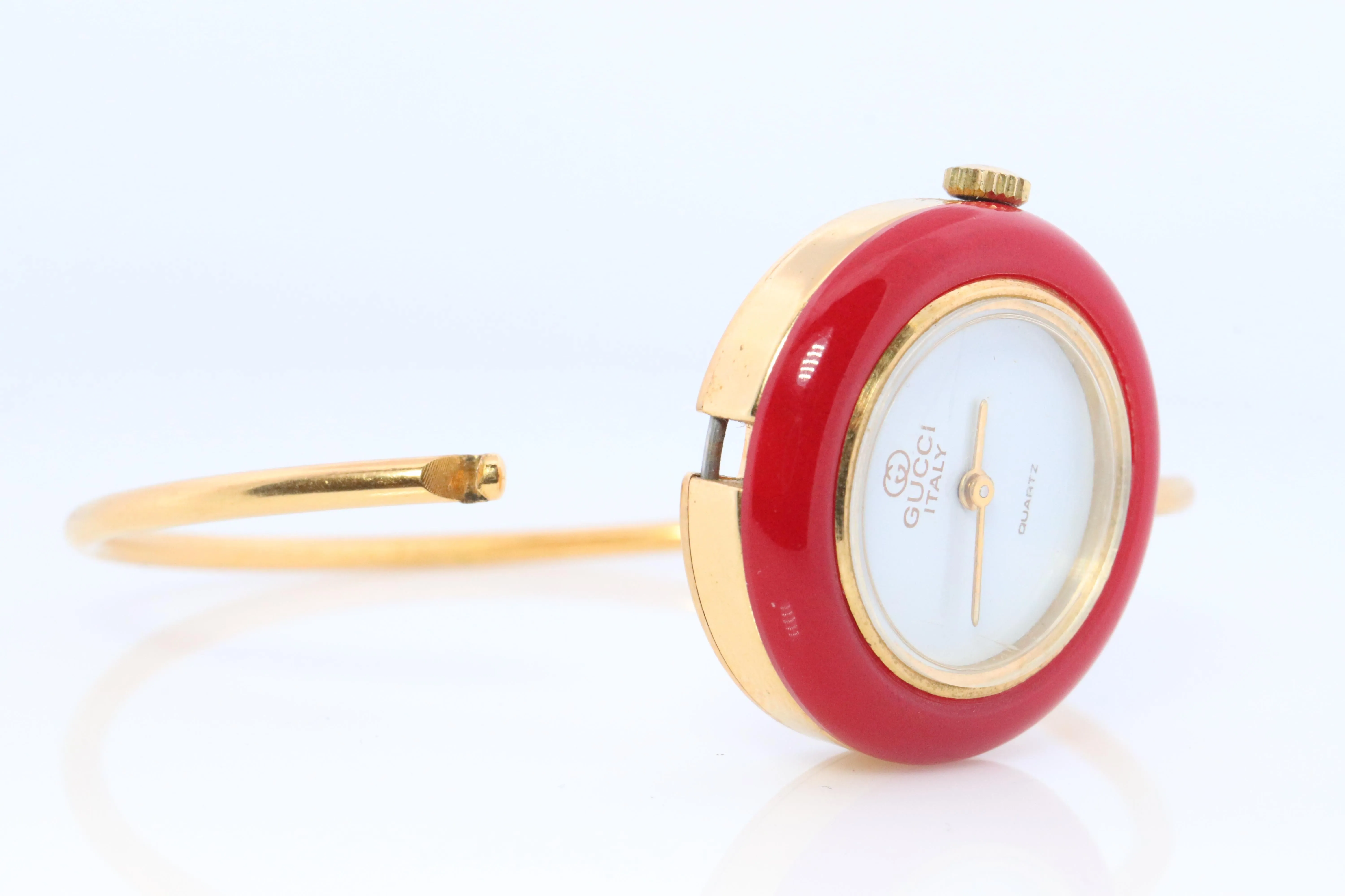 Vintage GUCCI Quartz Watch. RARE Made in Italy Gucci Ladies Bangle Bezel watch