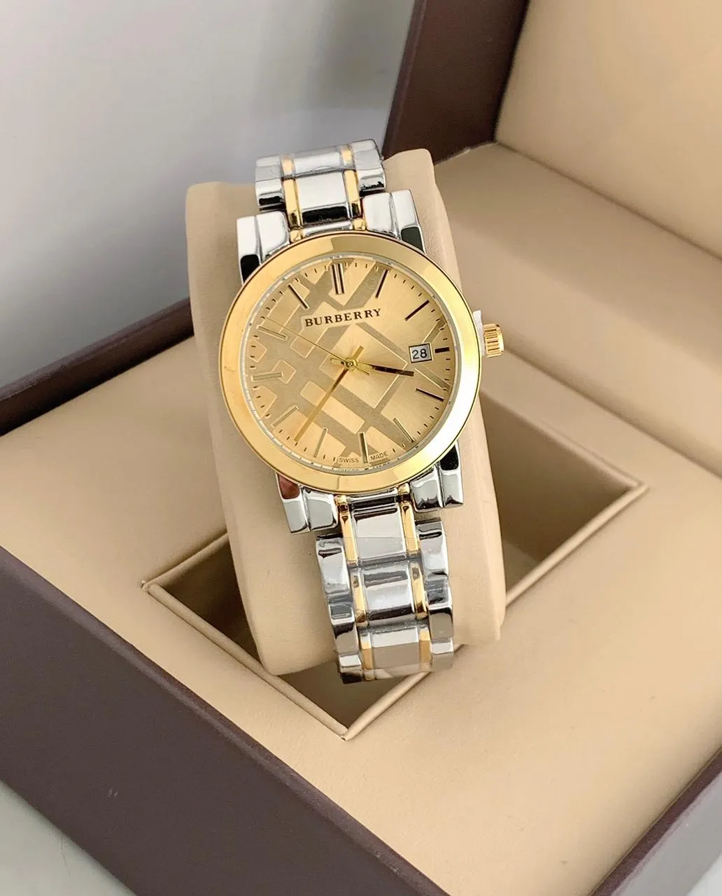 Women's BU-9043 Heritage Silver-plated With Gold Case And Gold Dial Dated Stainless Steel Swiss Rare 35mm Women Wrist Watch
