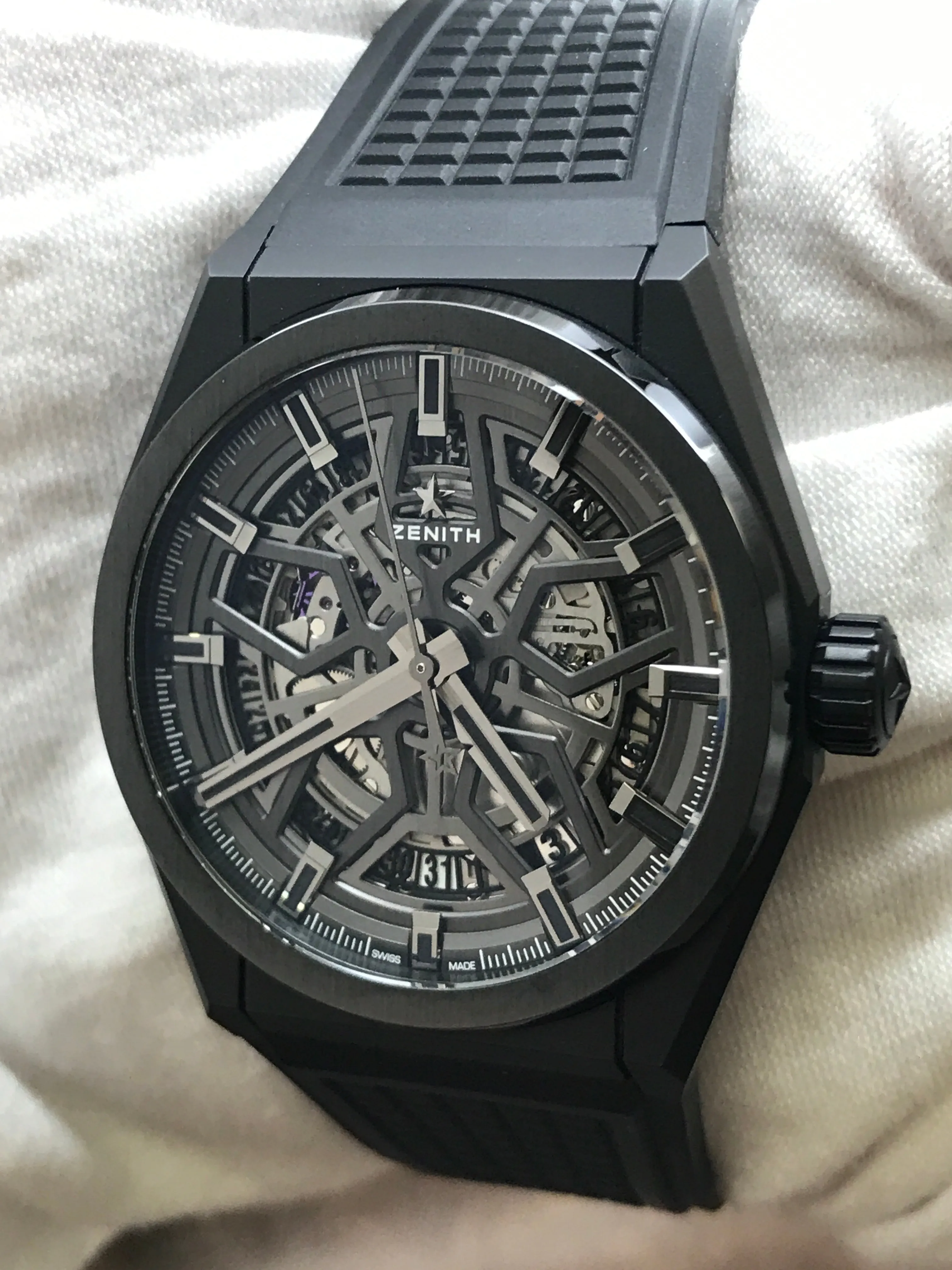 Zenith Defy Classic Ceramic 49.9000.670/77.R782 Black Skeleton Dial Automatic Men's Watch